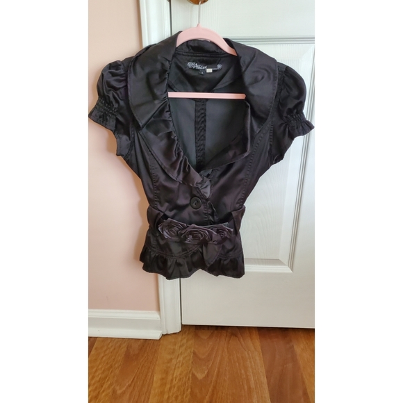 Ashley black blouse with belt - Picture 5 of 7